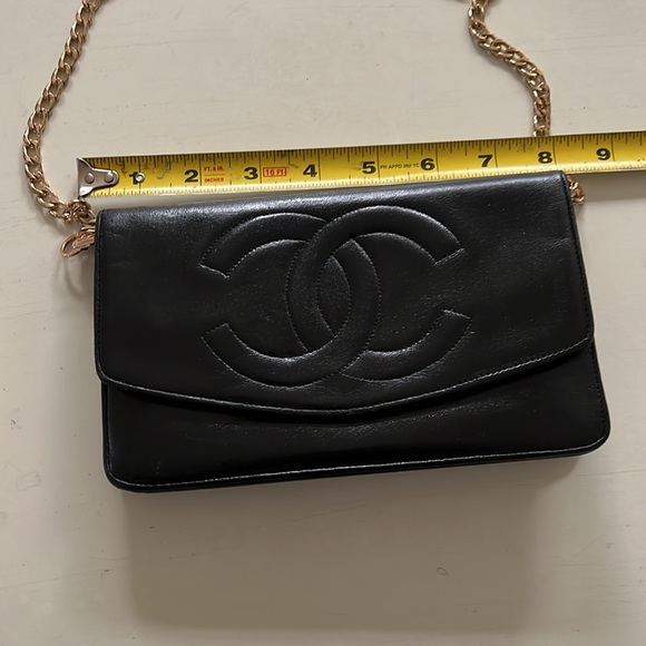 Vintage Chanel Clutch - Picture 11 of 13